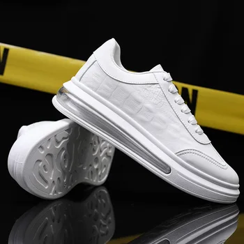 Ayakkabı Erkekler için Lüks Marka Nefes Kaykay Ayakkabı Erkekler Moda Ayakkabı Vulkanize Deri 2022 Flats Erkekler Beyaz siyah ayakkabı